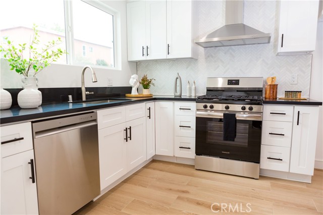 5106 O Sullivan Drive, Los Angeles CA: https://media.crmls.org/medias/34e90481-0cc2-4266-b416-b24676563ac5.jpg