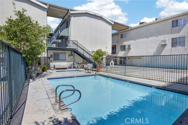 8828 Burnet Ave, 9 photo 40