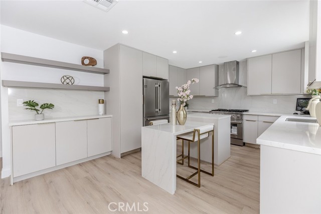 17101 Dearborn Street, Northridge CA: https://media.crmls.org/medias/34e94364-7e65-40cf-bf93-1b728712ce38.jpg