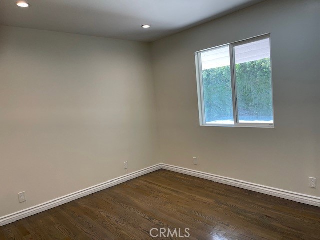 Detail Gallery Image 9 of 19 For 5301 Bluebell Ave, Valley Village,  CA 91607 - 3 Beds | 2 Baths