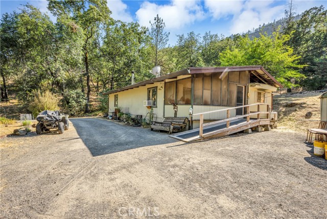 Detail Gallery Image 1 of 19 For 13627 Elk Mountain Rd, Upper Lake,  CA 95485 - 3 Beds | 1 Baths