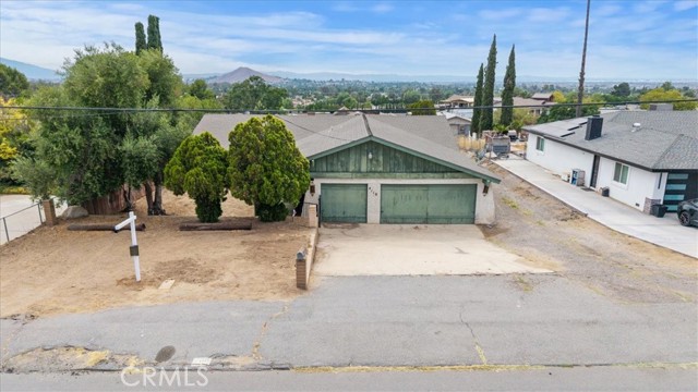 Detail Gallery Image 2 of 68 For 4110 Crestview Dr, Norco,  CA 92860 - 4 Beds | 2 Baths
