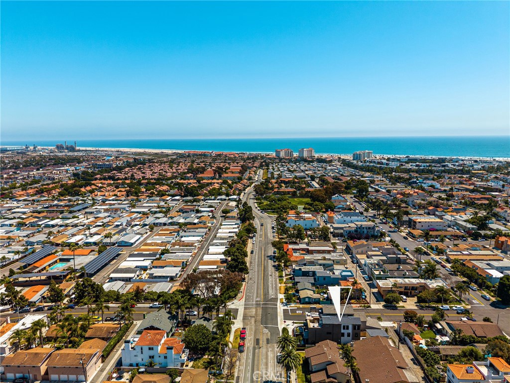 https://media.crmls.org/medias/34ebcfba-bbd5-490e-986a-7d22e91c428d.jpg?preset=X-Large