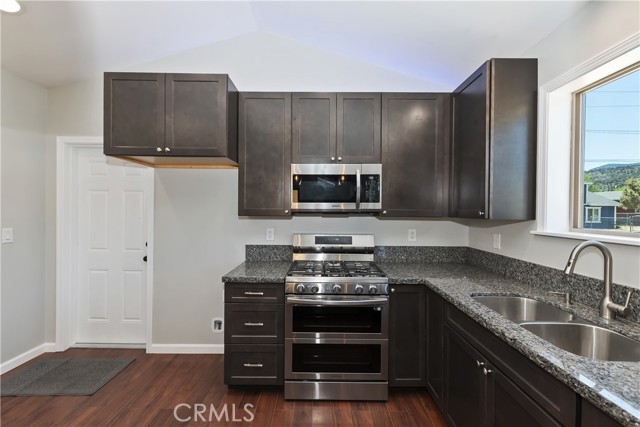 2217 Juniper Lane, Big Bear City CA: https://media.crmls.org/medias/34ebe72e-b599-444e-b1cc-dbad388c4f59.jpg
