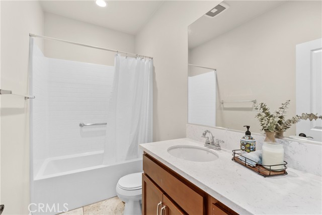 Detail Gallery Image 18 of 40 For 24062 Buckstone, Menifee,  CA 92584 - 5 Beds | 3/1 Baths