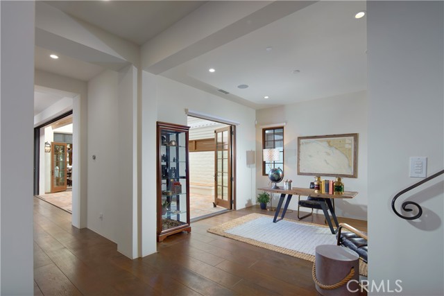 235 Poppy Avenue, Corona del Mar CA: https://media.crmls.org/medias/34ed39ef-ed9c-4d65-8c20-f79151a6e800.jpg