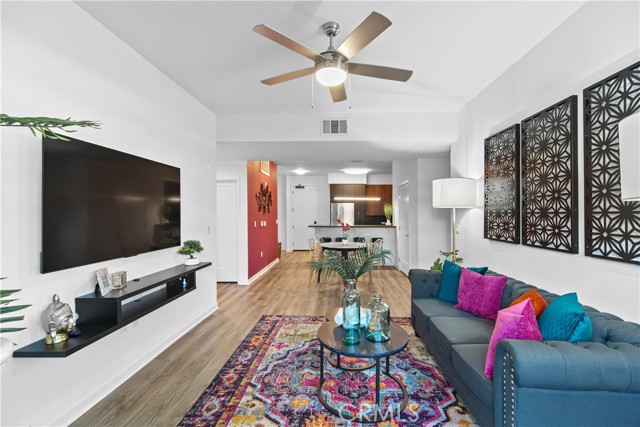 Detail Gallery Image 23 of 41 For 950 S Fairfax Ave #136,  Los Angeles,  CA 90048 - 2 Beds | 2 Baths