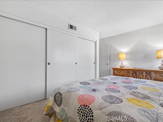 Detail Gallery Image 23 of 34 For 6030 Maury Ave, Woodland Hills,  CA 91367 - 4 Beds | 2/1 Baths