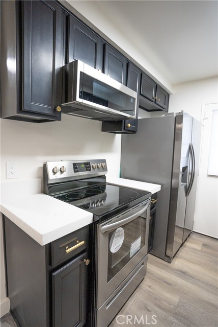 2057 Avenida Placida, 4 photo 7