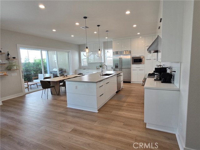 171 Bear Leaf Drive, Lake Forest CA: https://media.crmls.org/medias/34ee6de9-5eda-4898-9144-cc59673d19ef.jpg