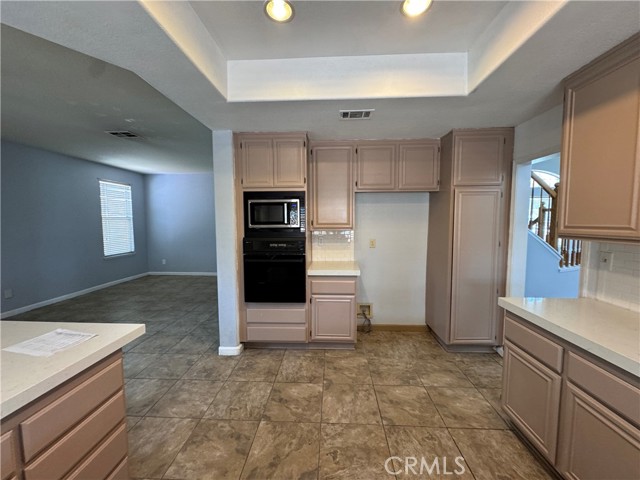 Detail Gallery Image 29 of 30 For 13208 Berkeley Ln, Victorville,  CA 92392 - 4 Beds | 2/1 Baths