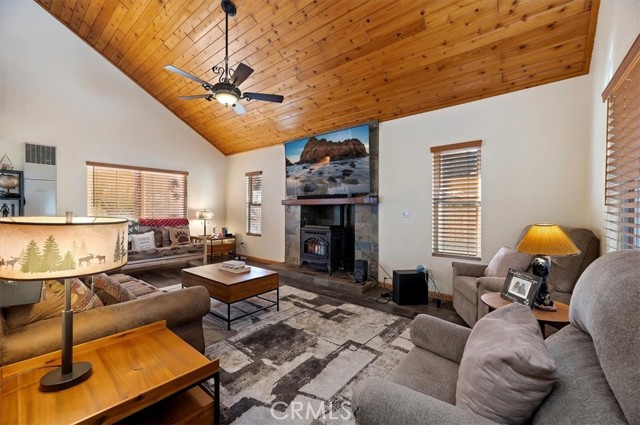 Detail Gallery Image 11 of 48 For 1308 Midway Bld, Big Bear City,  CA 92314 - 3 Beds | 2 Baths