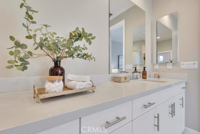 Detail Gallery Image 43 of 60 For 18348 Cachet, Canyon Country,  CA 91350 - 5 Beds | 5 Baths