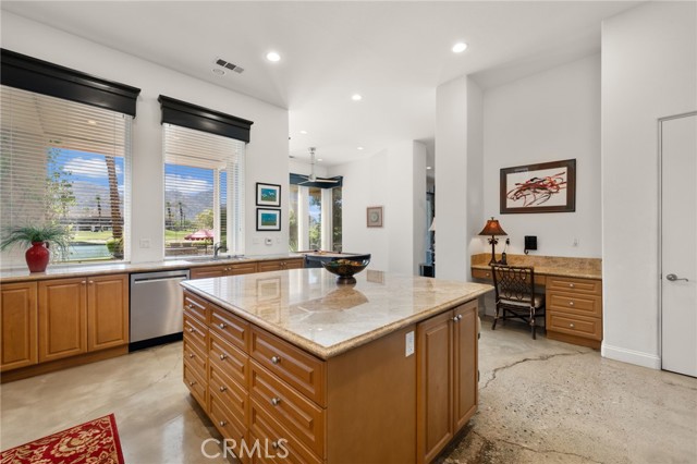 56102 Baltusrol, La Quinta CA: https://media.crmls.org/medias/34ef5dbb-a364-4c9c-8a2e-04128461f3da.jpg