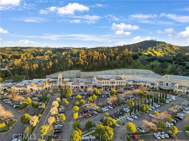 Detail Gallery Image 35 of 52 For 23675 Park Capri #24,  Calabasas,  CA 91302 - 2 Beds | 2 Baths