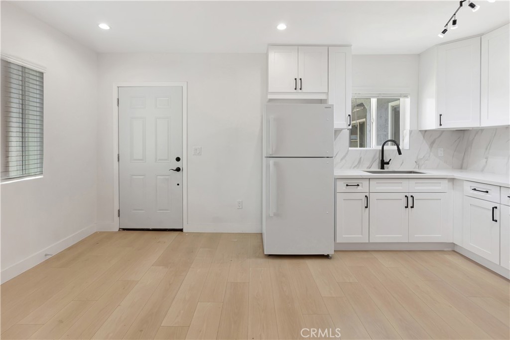https://media.crmls.org/medias/34f0279a-13b9-435d-92f6-5d3ac19b6163.jpg?preset=X-Large