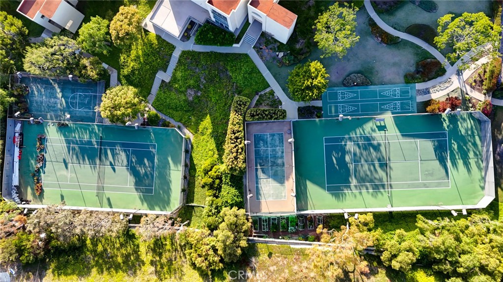 https://media.crmls.org/medias/34f02839-0bba-4bd8-8335-f4dcee6f3f2c.jpg?preset=X-Large