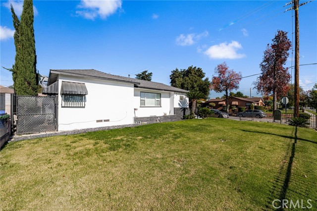 Detail Gallery Image 3 of 17 For 587 E Arrow, Upland,  CA 91786 - 5 Beds | 2 Baths