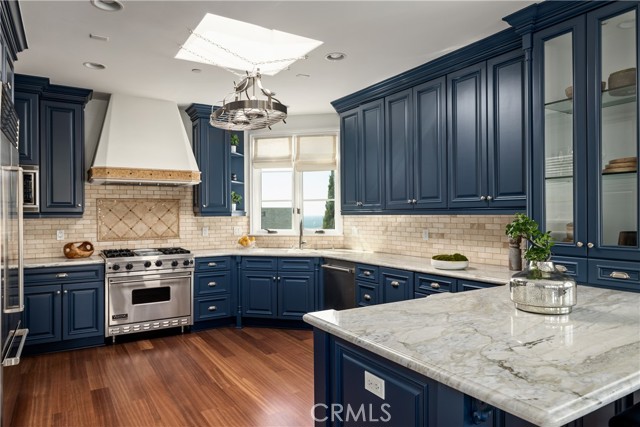 2211 Vista Drive, Manhattan Beach, California 90266, 3 Bedrooms Bedrooms, ,3 BathroomsBathrooms,Residential,Sold,Vista,SB21197291