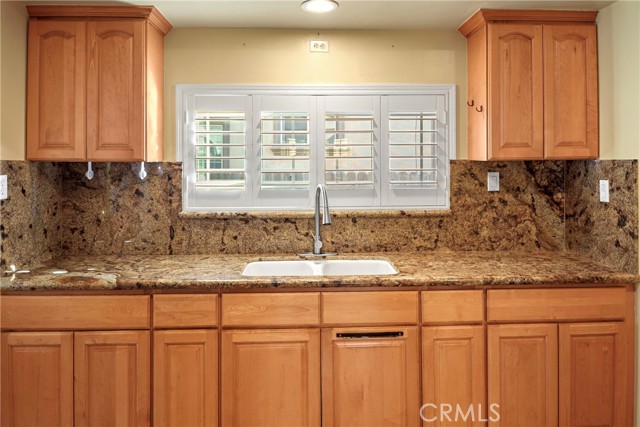 Detail Gallery Image 5 of 26 For 8465 San Carlos Ave, South Gate,  CA 90280 - 2 Beds | 1 Baths