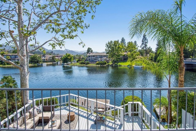 Detail Gallery Image 1 of 21 For 32144 Beachfront Ln, Westlake Village,  CA 91361 - 3 Beds | 2 Baths