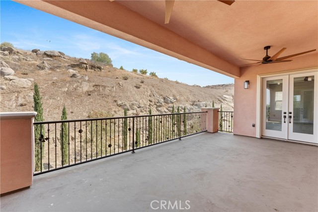 17190 Small Canyon Lane, Riverside CA: https://media.crmls.org/medias/34f1ca2e-e328-4a40-8765-5100c8541d93.jpg
