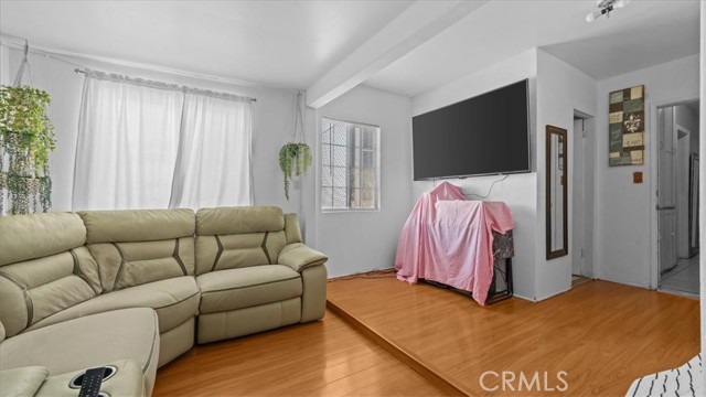 Detail Gallery Image 5 of 41 For 7603 Date Ave, Fontana,  CA 92336 - 3 Beds | 1/1 Baths