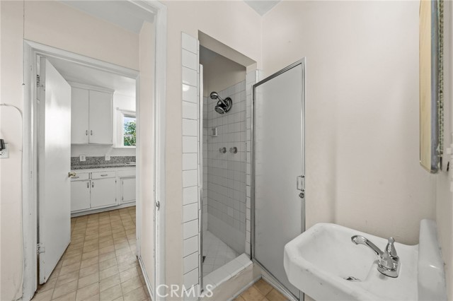 Detail Gallery Image 19 of 32 For 20644 Sherman Way, Winnetka,  CA 91306 - 3 Beds | 2 Baths