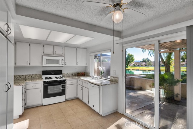 Detail Gallery Image 13 of 36 For 631 La Costa, Banning,  CA 92220 - 2 Beds | 2 Baths