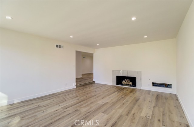 11200 Jellico Avenue, Granada Hills CA: https://media.crmls.org/medias/34f48302-1a83-4139-bdc8-25c1f431f01e.jpg