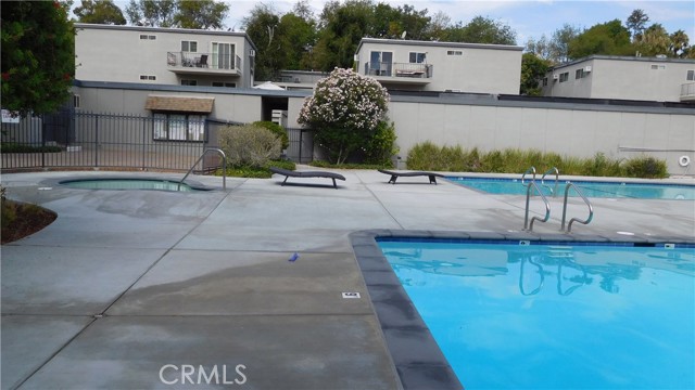 Detail Gallery Image 40 of 45 For 22030 Calvert St #3,  Woodland Hills,  CA 91367 - 2 Beds | 1 Baths