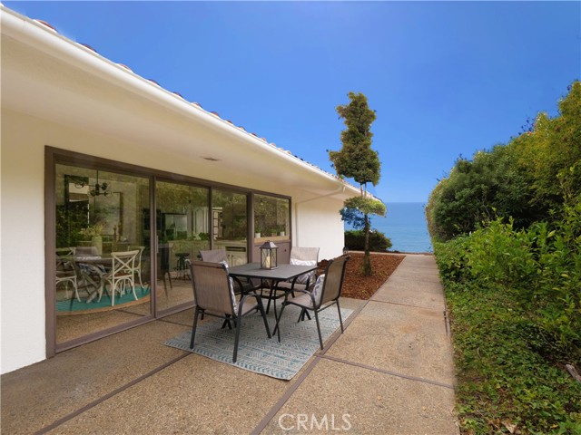 2733 Paseo Del Mar, Palos Verdes Estates, California 90274, 5 Bedrooms Bedrooms, ,3 BathroomsBathrooms,Residential,For Sale,Paseo Del Mar,SB24214415