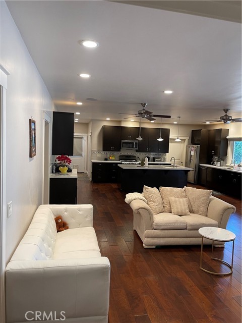 Detail Gallery Image 11 of 40 For 17183 Sunburst, –,  CA 91325 - 3 Beds | 4/1 Baths