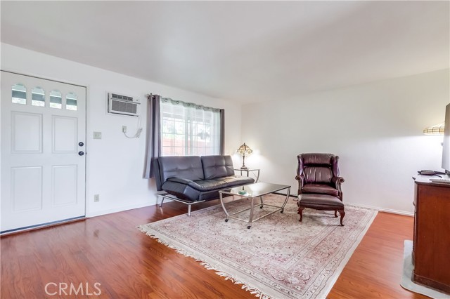 Detail Gallery Image 9 of 36 For 10745 Tujunga Canyon Bld, Tujunga,  CA 91042 - 2 Beds | 1 Baths