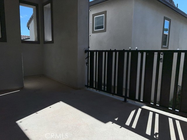 15992 Jaime Lane, Fontana CA: https://media.crmls.org/medias/34f6dc79-3d5d-4157-988a-7e92a0f8df73.jpg