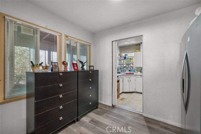 11744 Welby Way, North Hollywood CA: https://media.crmls.org/medias/34f75f76-1e93-43c1-9b6f-de80891a8e54.jpg