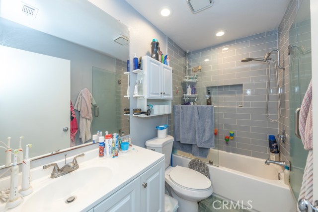 Detail Gallery Image 8 of 20 For 24405 Hillsdale Ave #11,  Laguna Hills,  CA 92653 - 2 Beds | 2/1 Baths