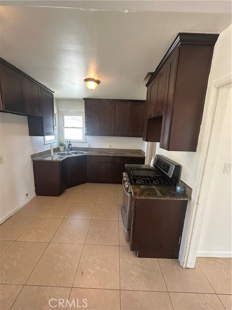 Detail Gallery Image 3 of 10 For 848 N Berlyn Ave, Ontario,  CA 91764 - 3 Beds | 1/1 Baths