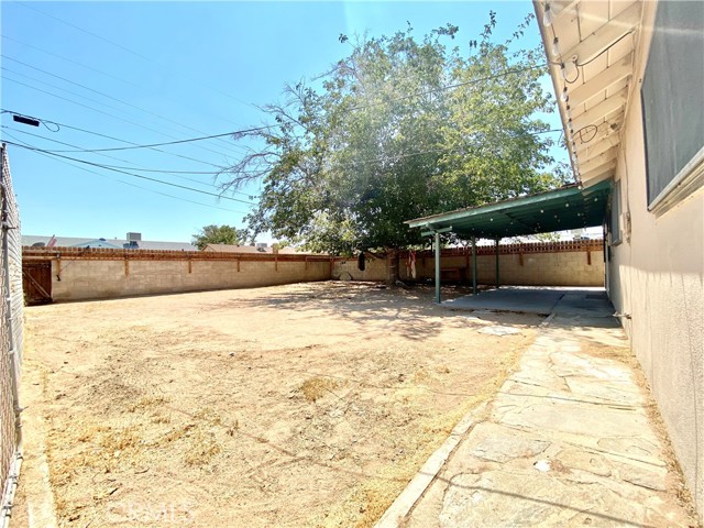 329 E Church Avenue, Ridgecrest CA: https://media.crmls.org/medias/34f853f7-b039-495e-8329-8f5d9ccc8017.jpg