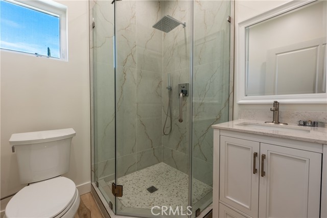 Detail Gallery Image 14 of 18 For 10421 Amigo Ave, Porter Ranch,  CA 91326 - 3 Beds | 2/1 Baths