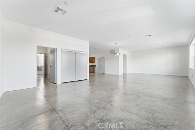 Detail Gallery Image 12 of 30 For 435 W Center Street Promenade, Anaheim,  CA 92805 - 2 Beds | 2 Baths