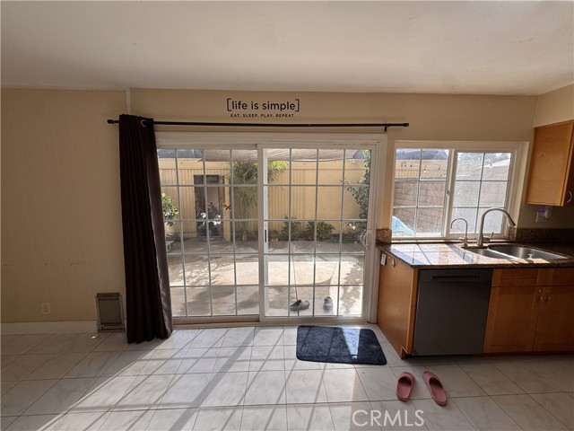 Detail Gallery Image 15 of 53 For 10417 Echo River Ct, Fountain Valley,  CA 92708 - 3 Beds | 2/1 Baths