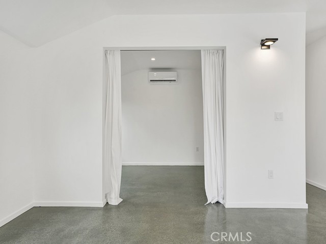 31641 3rd Avenue, Laguna Beach CA: https://media.crmls.org/medias/34fa41d8-516d-4c2d-b7f0-53a7a2339e8d.jpg