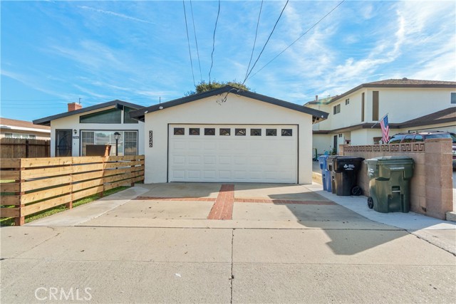 Detail Gallery Image 2 of 23 For 25046 Feijoa, Lomita,  CA 90717 - 3 Beds | 2 Baths