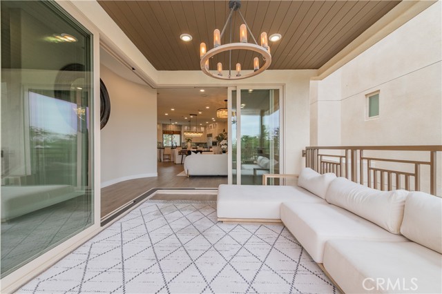 111 Bosque, Irvine CA: https://media.crmls.org/medias/34fbc16d-1354-4af7-a65f-293e77c04d97.jpg