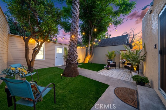 Detail Gallery Image 4 of 53 For 520 W Santa Clara Ave, Santa Ana,  CA 92706 - 4 Beds | 2 Baths