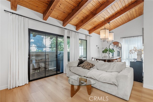 Detail Gallery Image 23 of 31 For 20134 Leadwell St. #218,  Winnetka,  CA 91306 - 3 Beds | 2 Baths