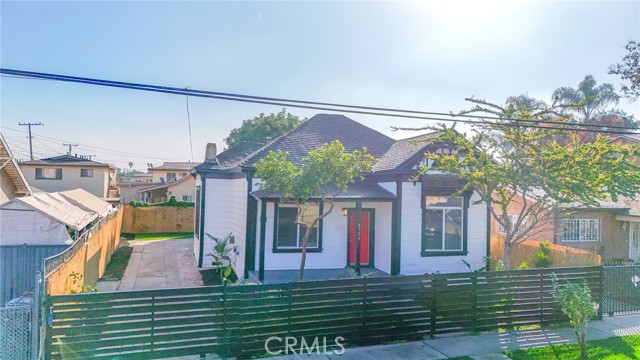 Detail Gallery Image 3 of 48 For 8924 S Budlong Ave, Los Angeles,  CA 90044 - 3 Beds | 2 Baths