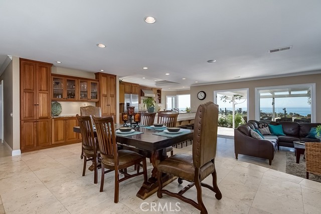 Detail Gallery Image 7 of 20 For 491 Calle Amigo, San Clemente,  CA 92673 - 4 Beds | 3 Baths