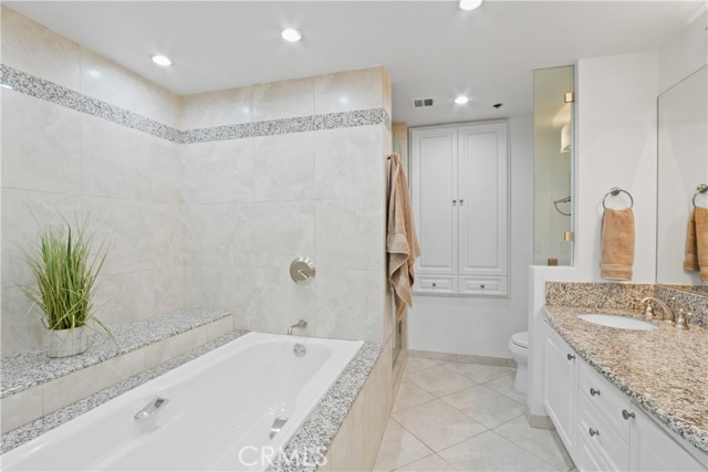 Detail Gallery Image 13 of 29 For 525 E Seaside Way #1508,  Long Beach,  CA 90802 - 2 Beds | 2 Baths